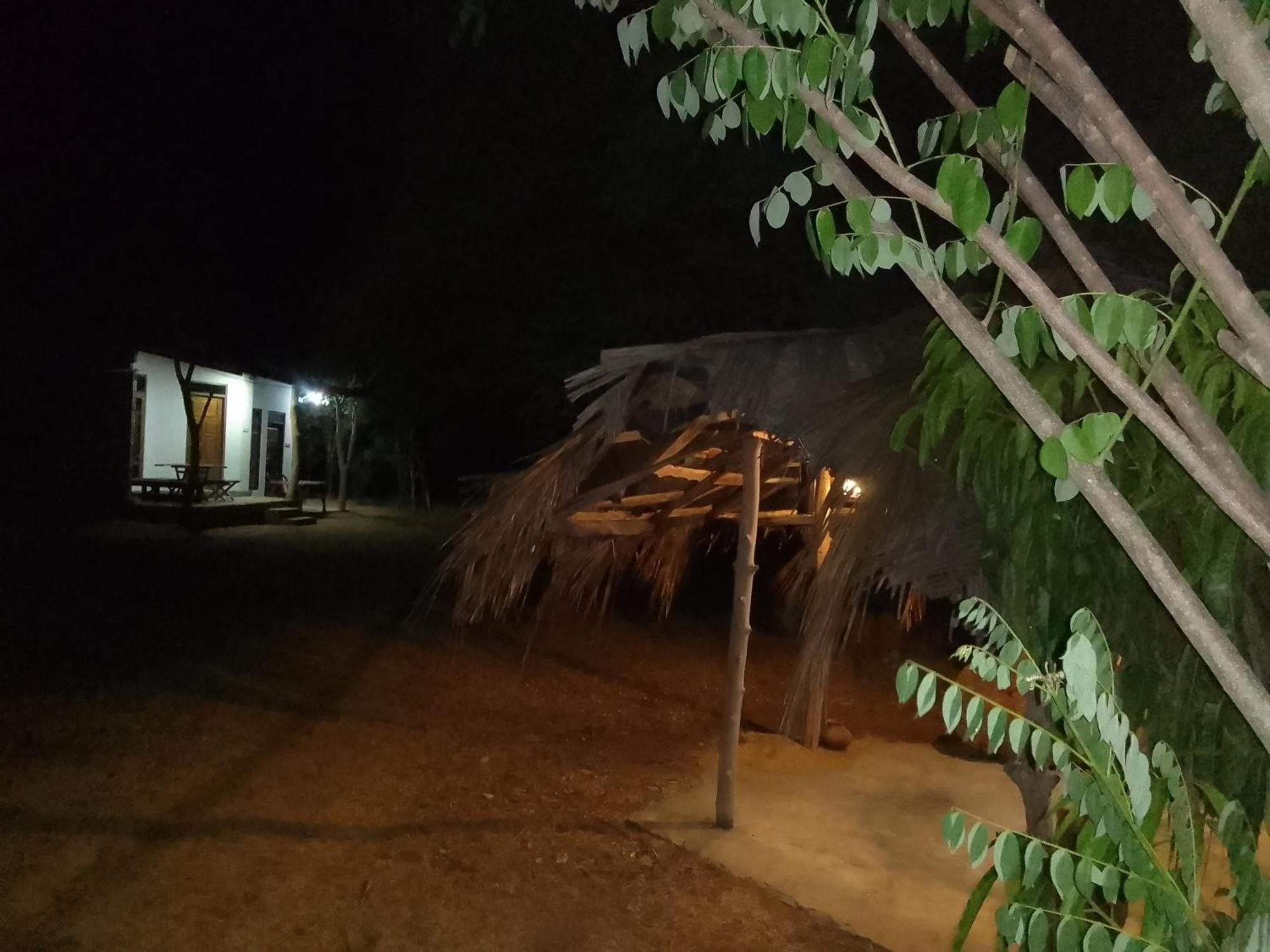 Wilpattu Buma Homestay Pahala Maragahawewa エクステリア 写真